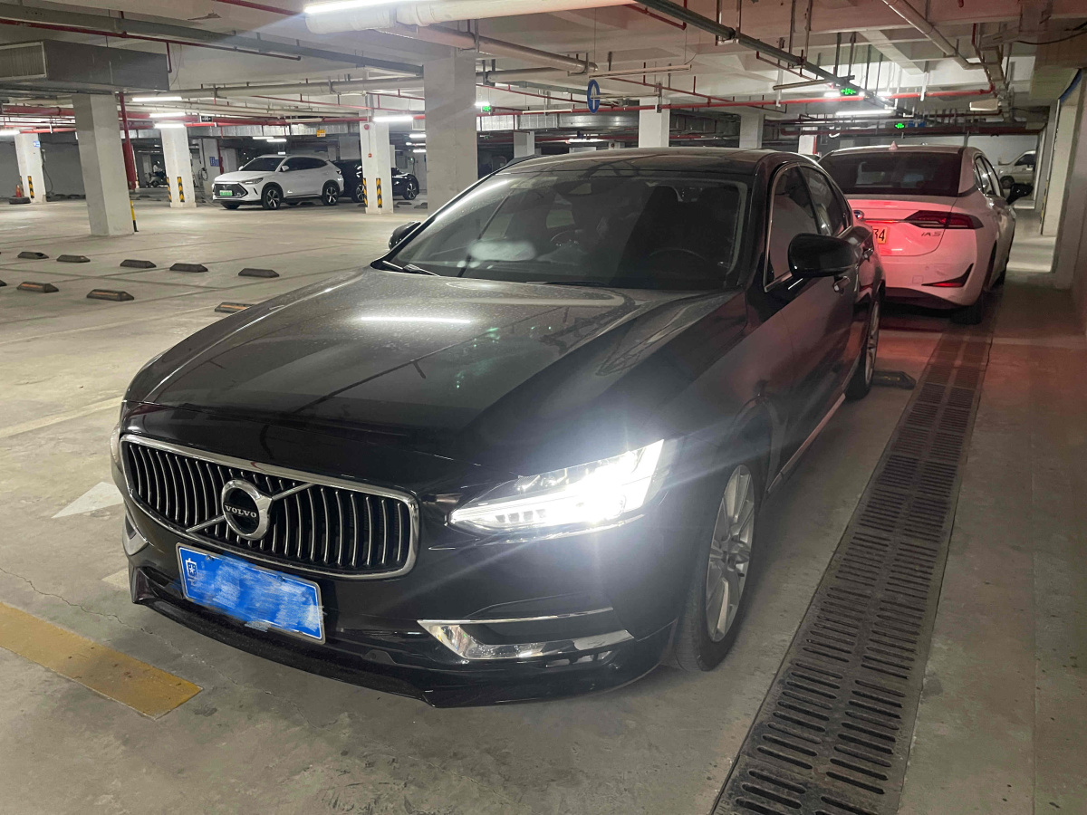 沃爾沃 S90  2020款 改款 T5 智遠(yuǎn)豪華版圖片