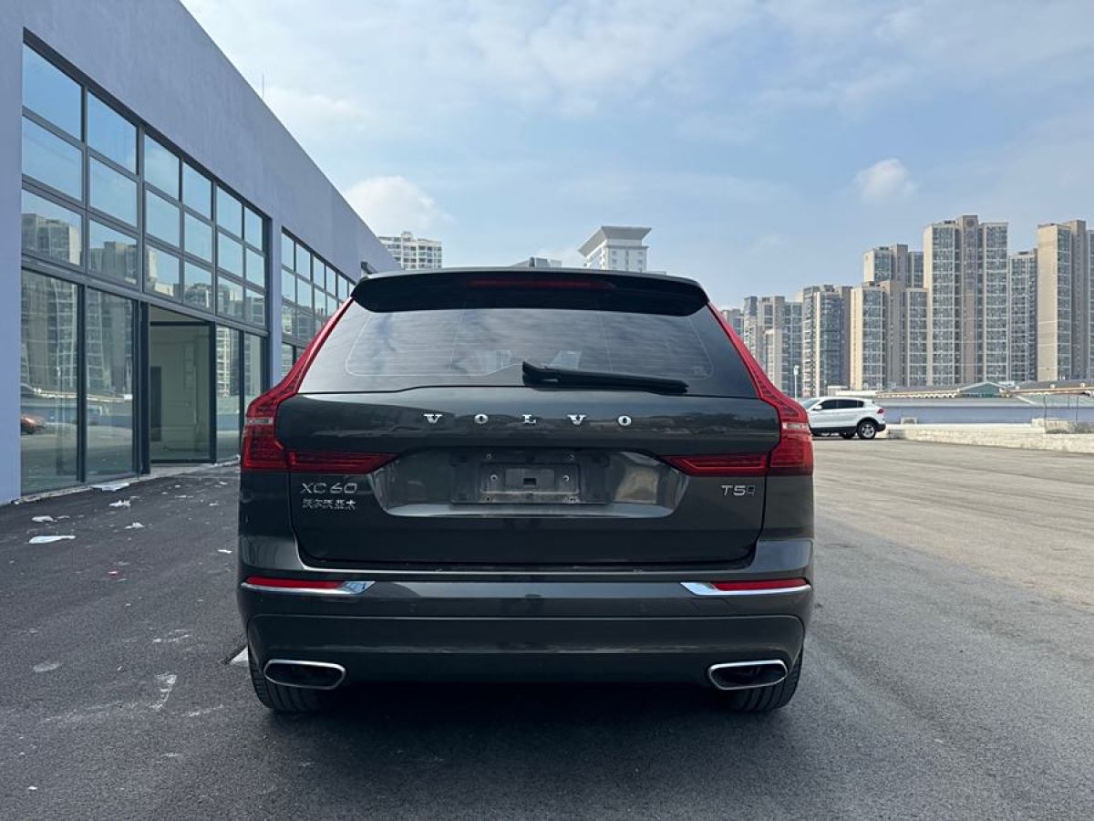 沃爾沃 XC60  2021款 T5 四驅(qū)智逸豪華版圖片