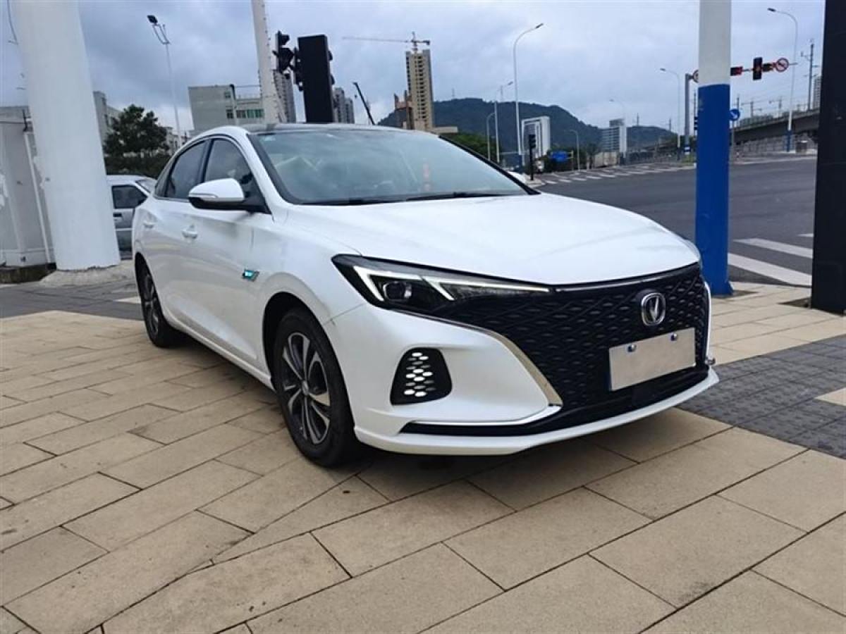 長(zhǎng)安 逸動(dòng)  2021款 PLUS 藍(lán)鯨NE 1.4T GDI DCT尊貴型圖片