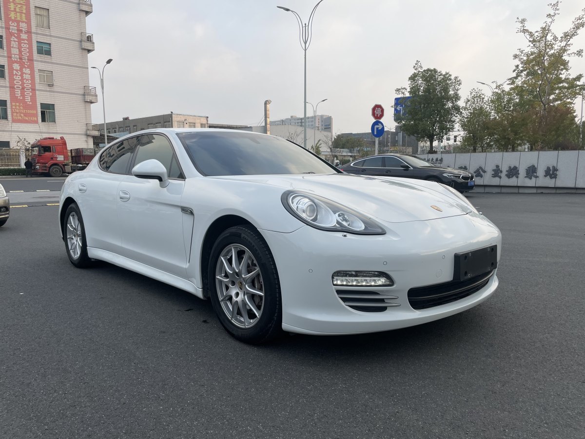 保時(shí)捷 Panamera  2013款 Panamera 4 Platinum Edition 3.6L圖片