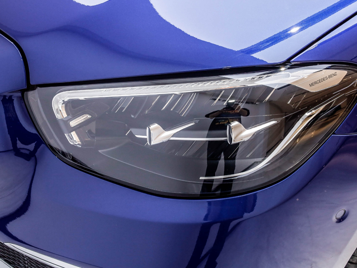 奔驰 E级新能源 2023款 E 350 e L 插电式混合动力轿车图片