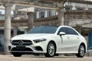 奔馳A級(jí) 奔馳 A 220 4MATIC