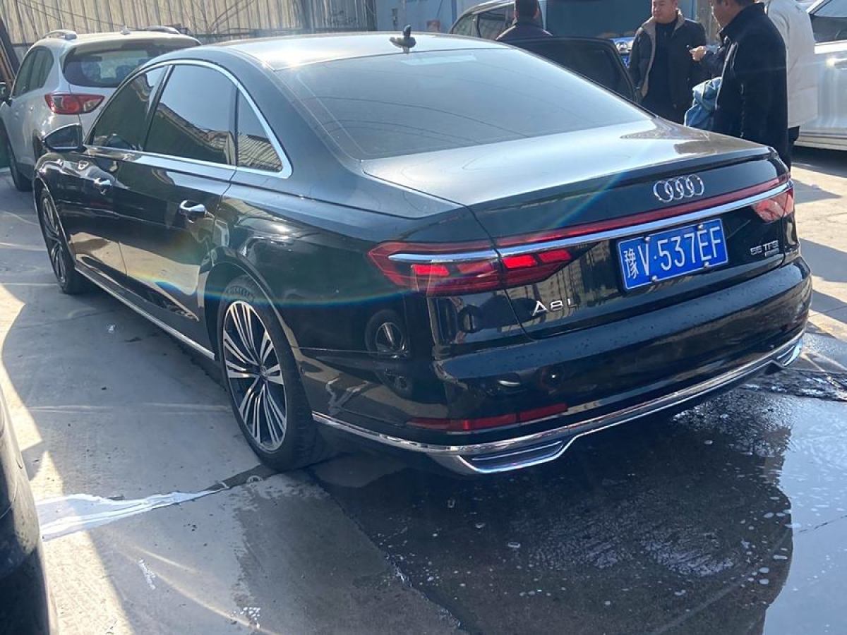 奧迪 奧迪A8  2022款 A8L 55 TFSI quattro 尊貴型典藏版圖片