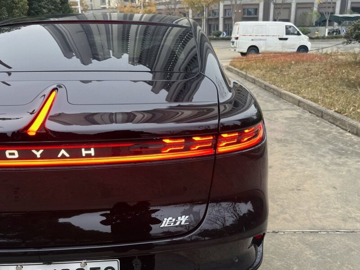 嵐圖 嵐圖追光  2024款 PHEV 四驅(qū)超長(zhǎng)續(xù)航旗艦版圖片