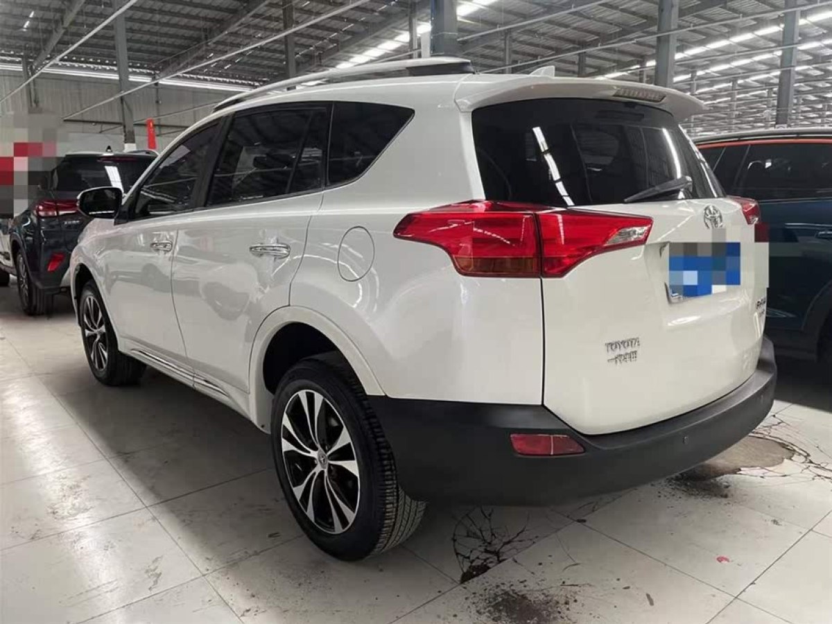 豐田 RAV4榮放  2015款 2.5L 自動(dòng)四驅(qū)精英版圖片