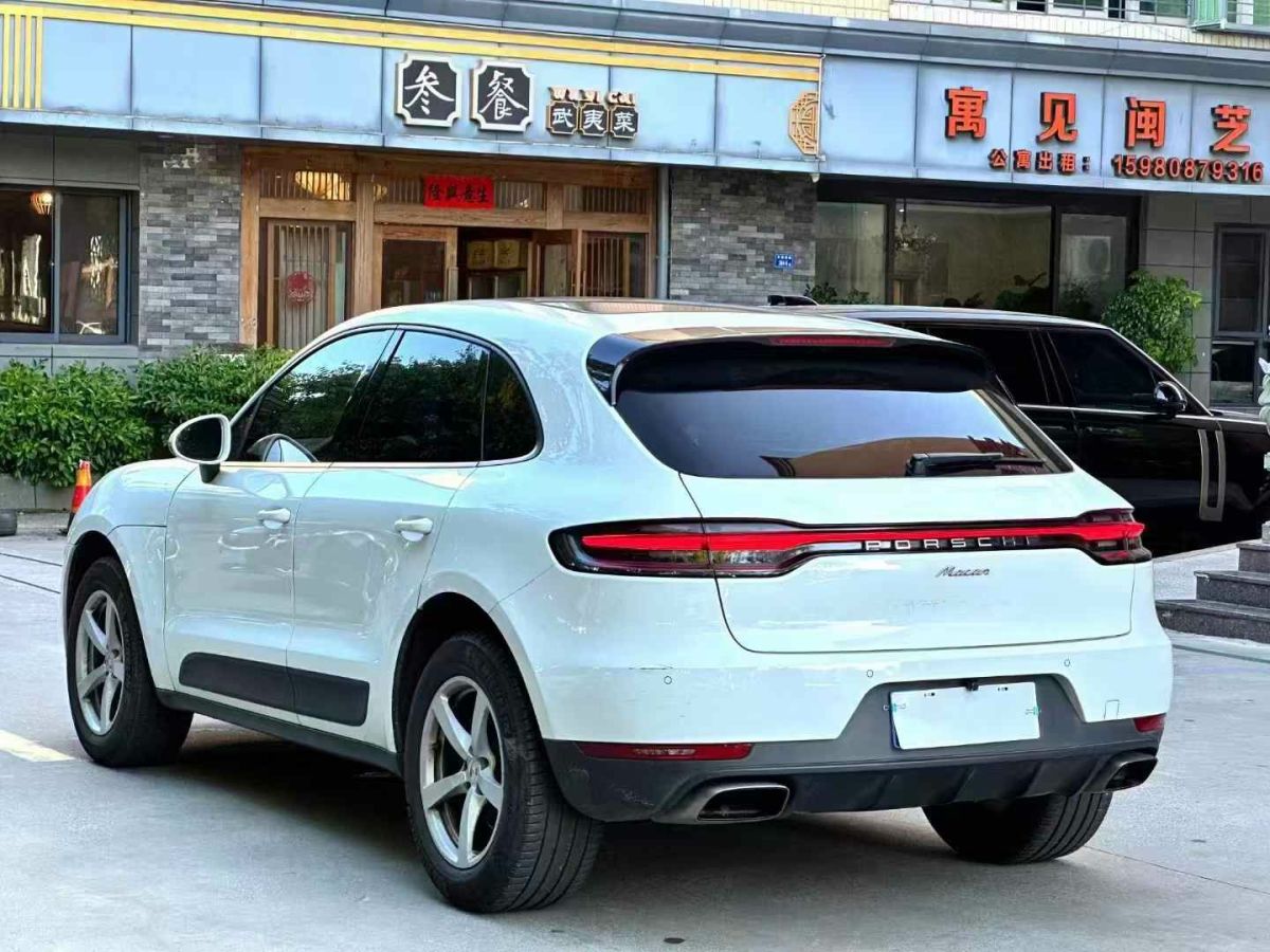 保時(shí)捷 Macan 圖片