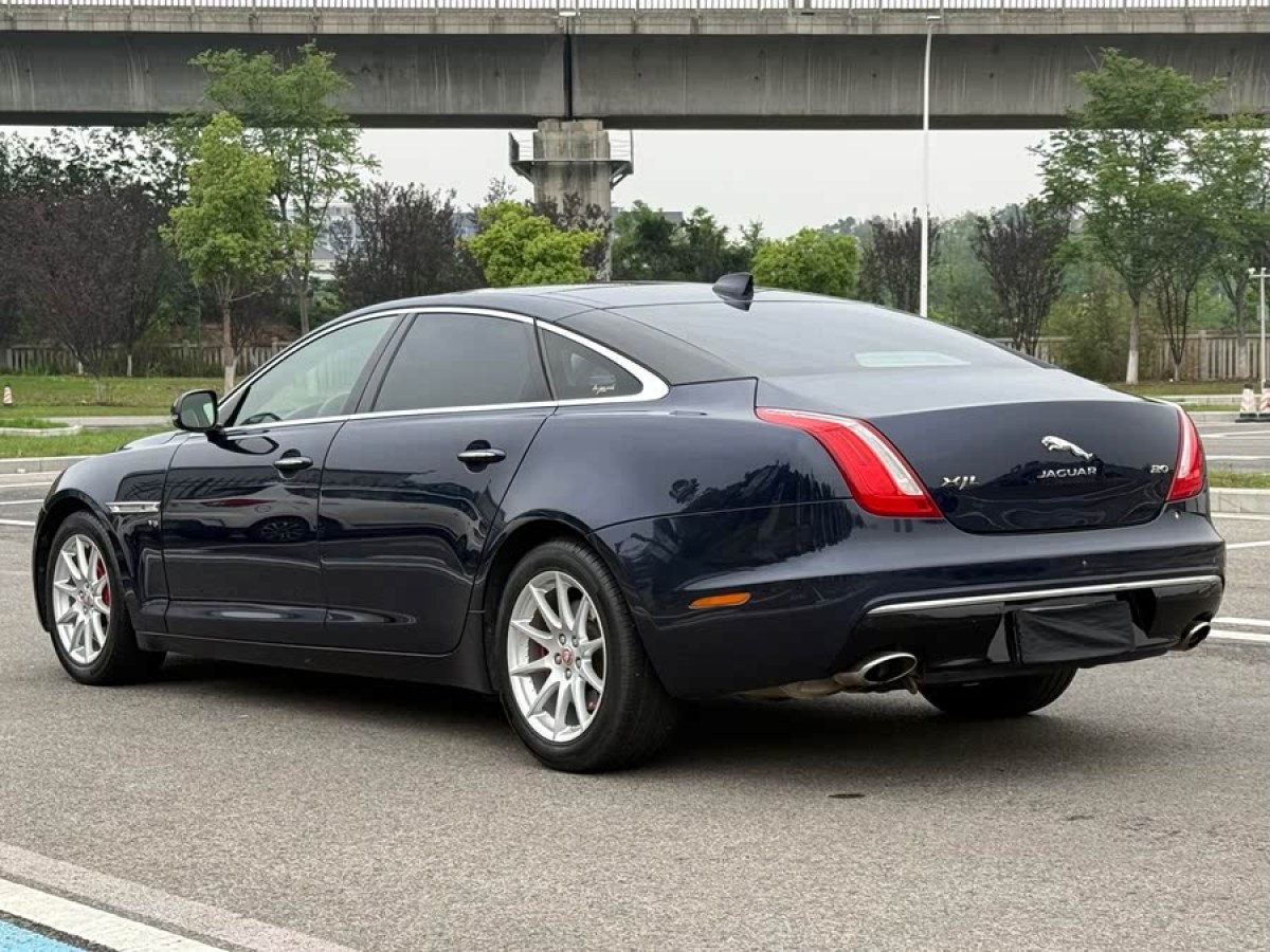 捷豹 XJ  2016款 XJL 3.0 SC 兩驅(qū)典雅商務(wù)版圖片
