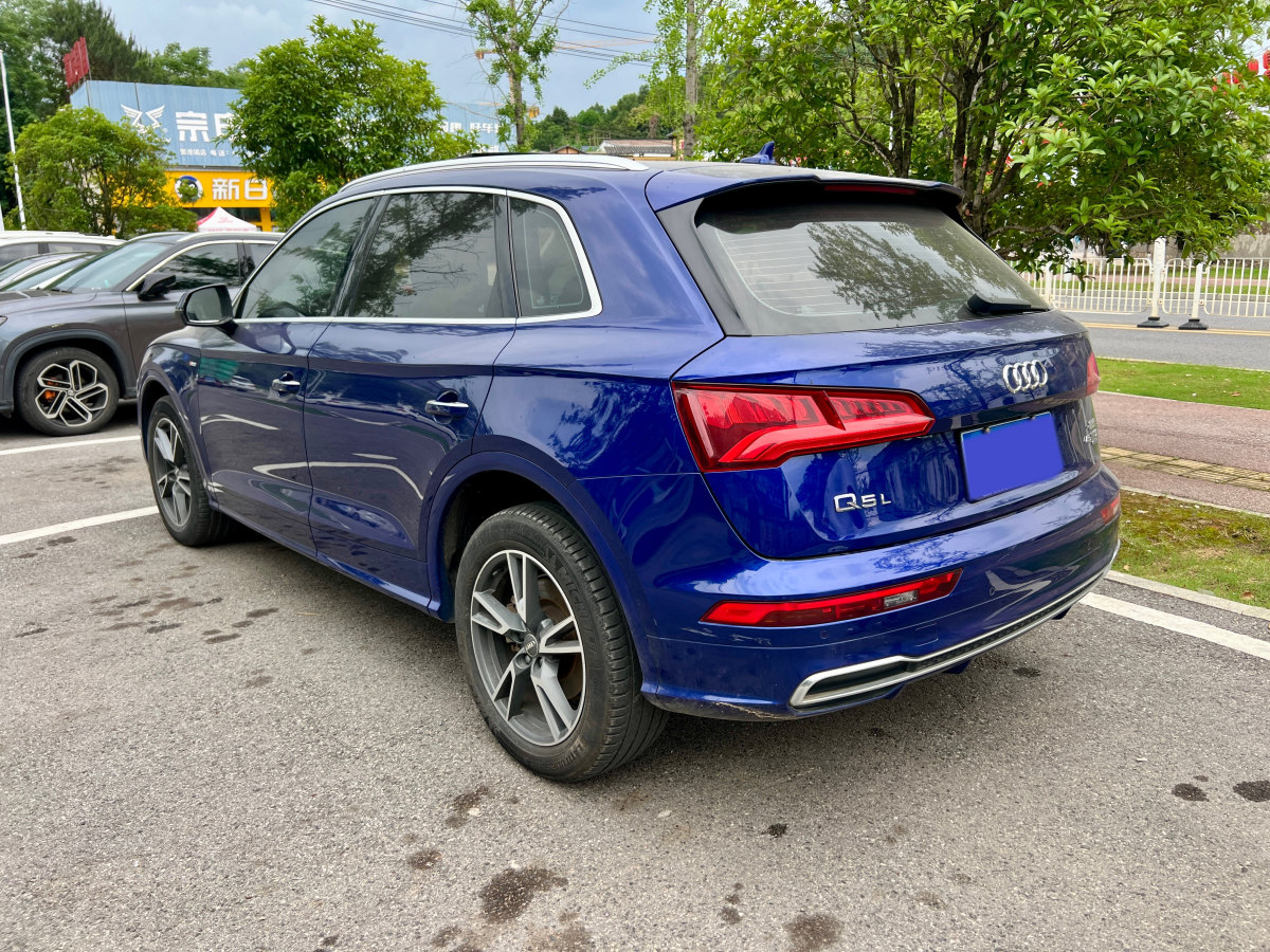 奧迪 奧迪Q5L  2018款  45 TFSI 尊享時(shí)尚型 國(guó)VI圖片