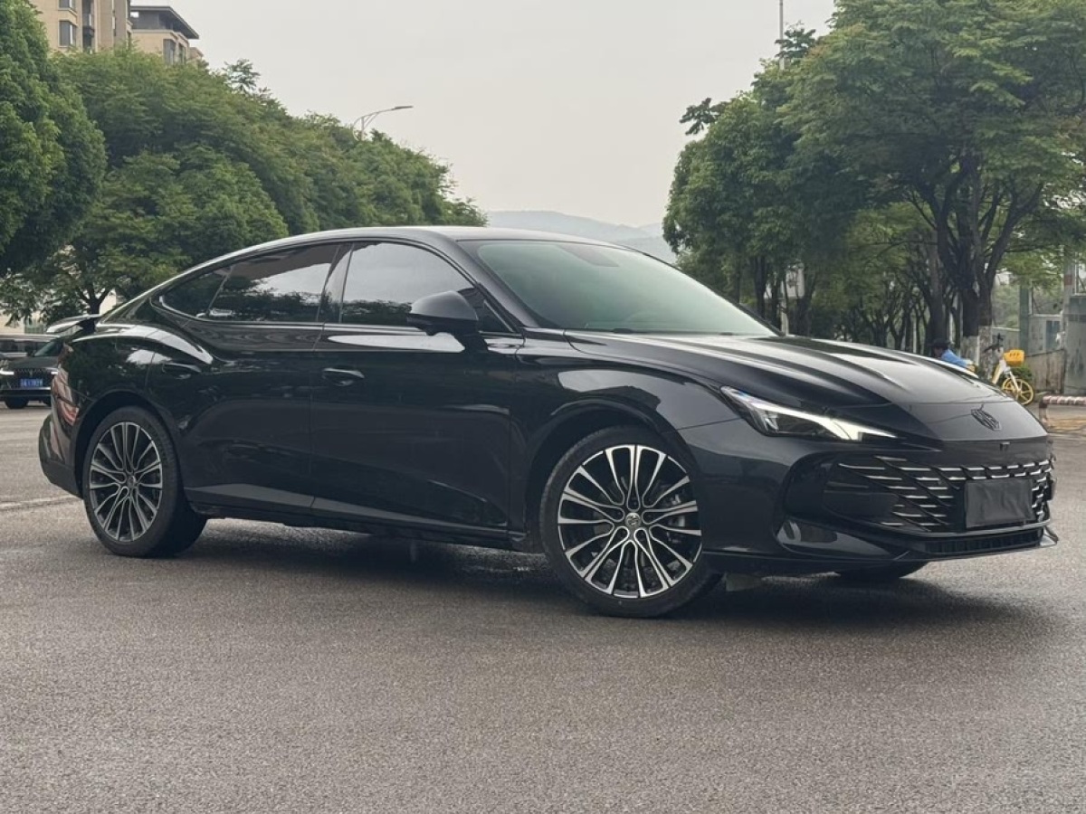 名爵 名爵7  2023款 2.0T 自動獵美奢享版圖片