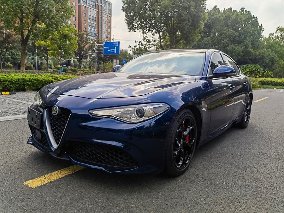 阿爾法·羅密歐 Giulia  2017款 2.0T 280HP 豪華版圖片