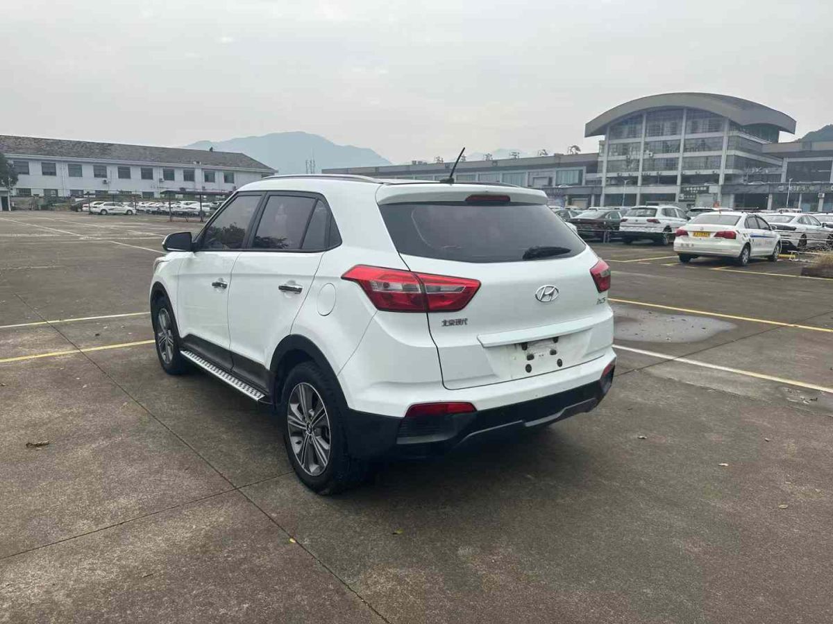 現(xiàn)代 ix25  2017款 1.4T 自動尊貴型圖片