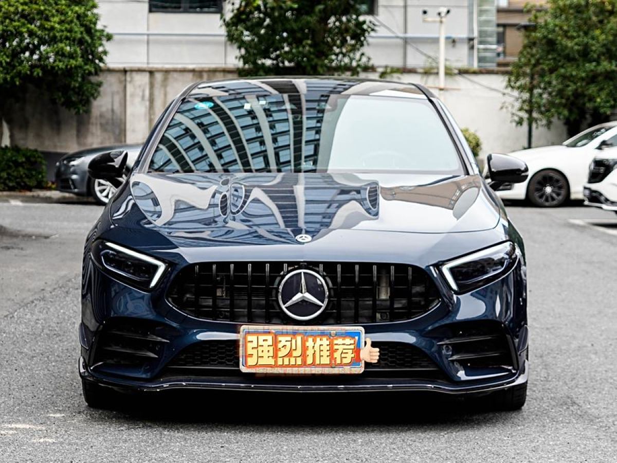 奔馳 奔馳A級(jí)AMG  2020款 改款 AMG A 35 4MATIC 先型特別版圖片