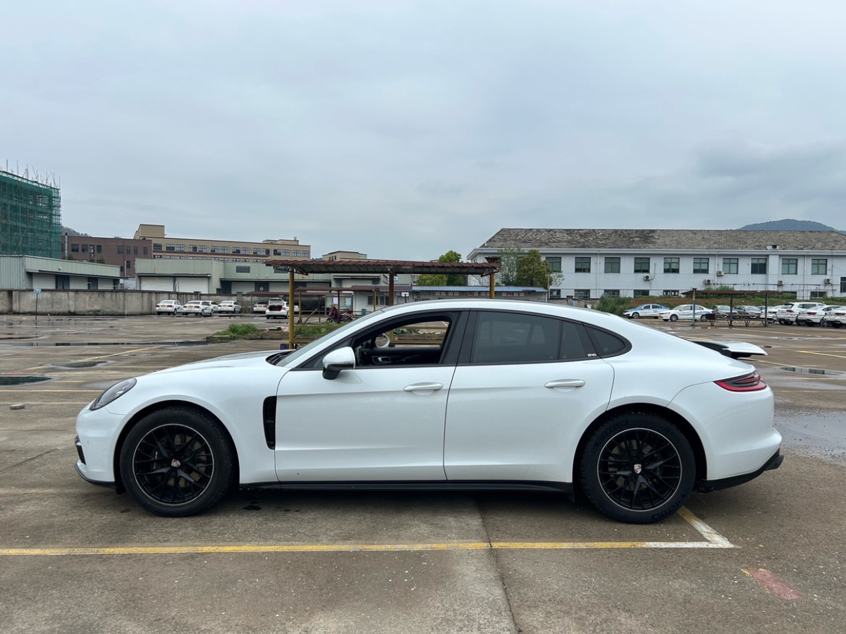 2018年10月保时捷 Panamera  2017款 Panamera 3.0T