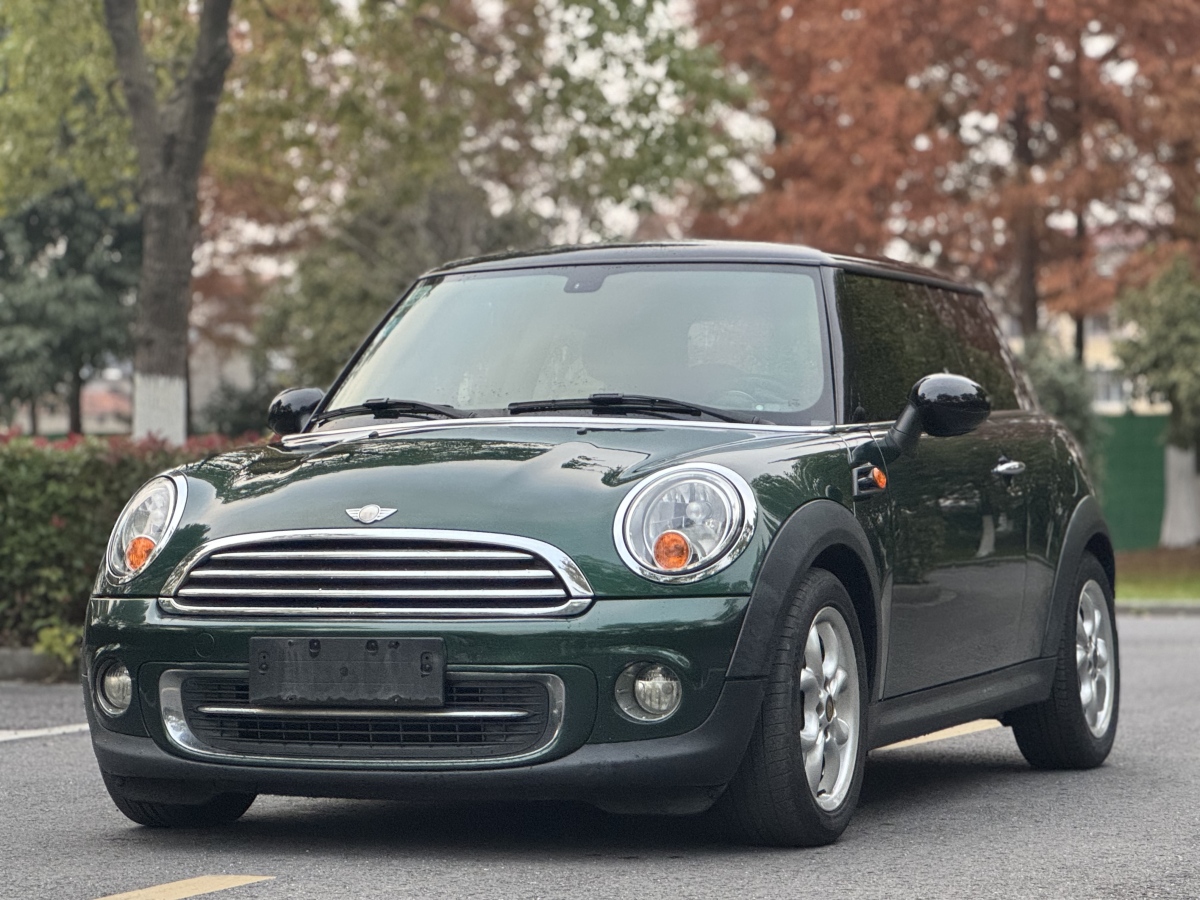 2013年8月MINI MINI  2012款 1.6L COOPER Baker Street