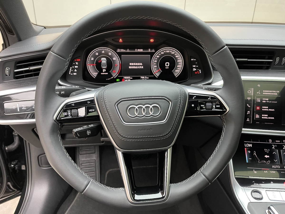 奧迪 奧迪A6L  2024款 45 TFSI quattro 臻選動(dòng)感型圖片