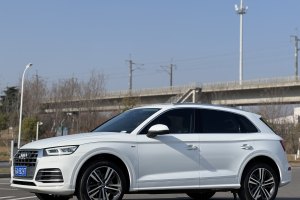 奧迪Q5L 奧迪  40 TFSI 榮享時(shí)尚型 國(guó)VI