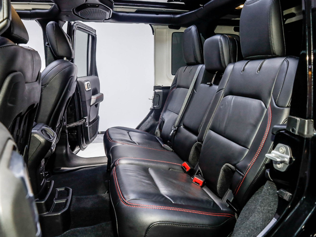 2022年4月Jeep 牧马人 2019款 2.0T 自动 四门 电动敞篷 Rubicon(加版)