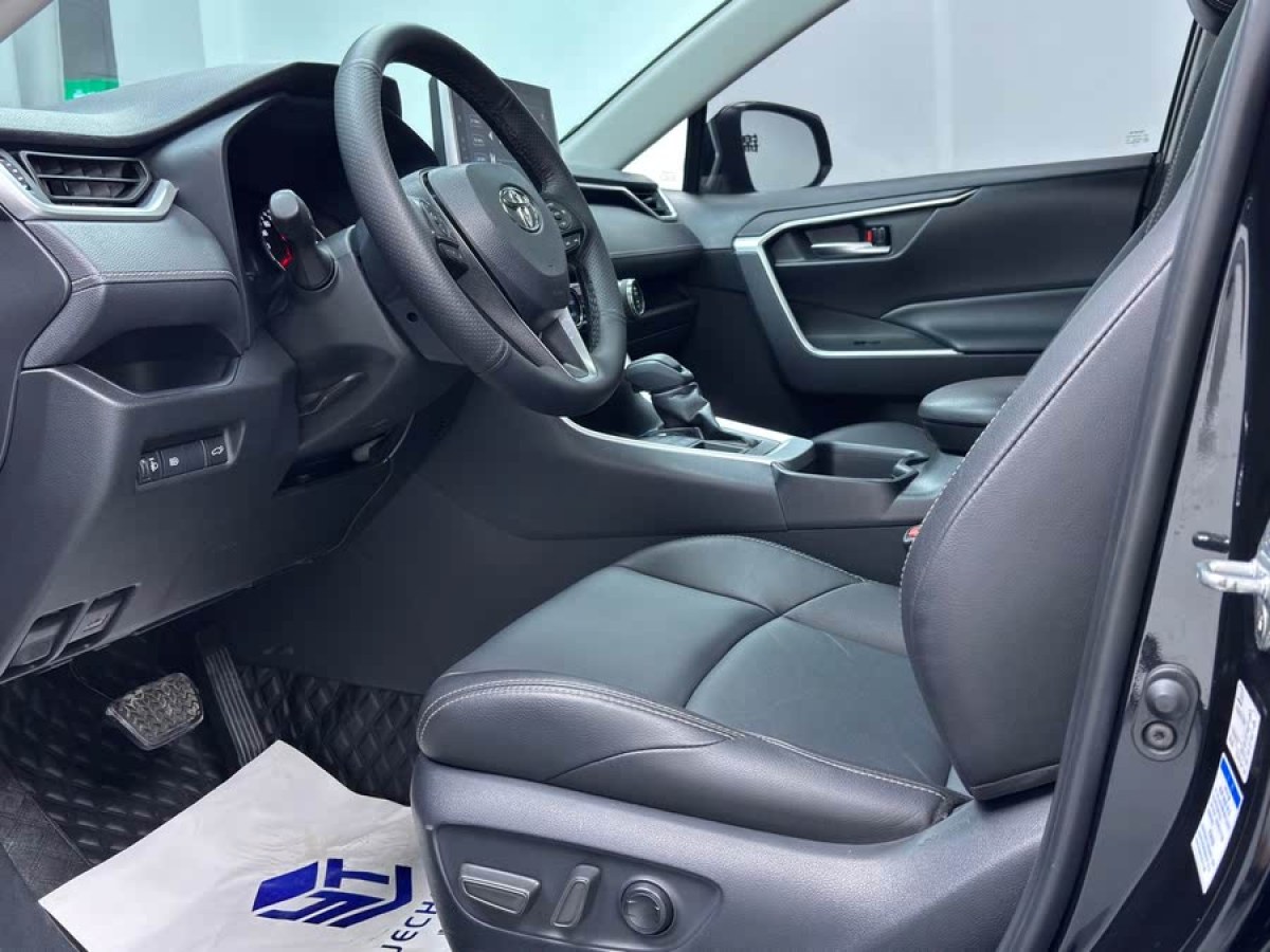 豐田 威蘭達  2021款 2.0L CVT四驅(qū)豪華版圖片