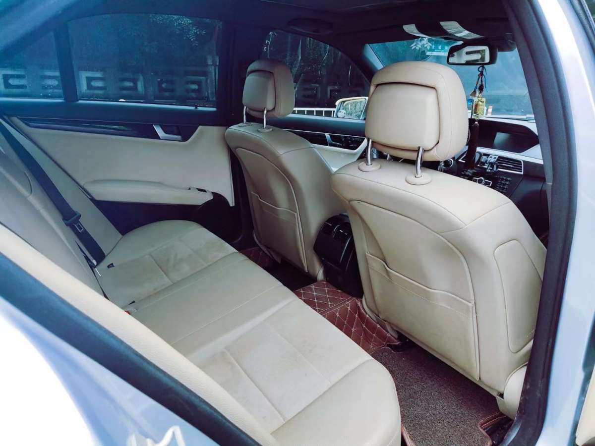 奔驰 奔驰C级  2013款 C 260 时尚型 Grand Edition图片