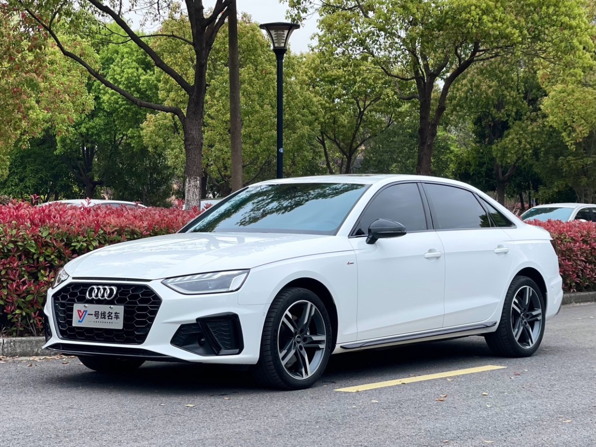 奧迪 奧迪A4L  2022款 40 TFSI 豪華動感型圖片