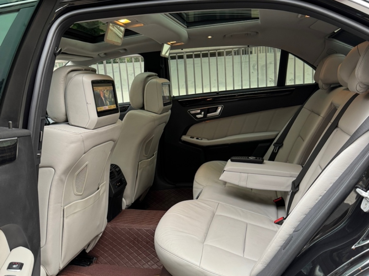奔馳 奔馳E級  2013款 E 300 L 時(shí)尚型圖片