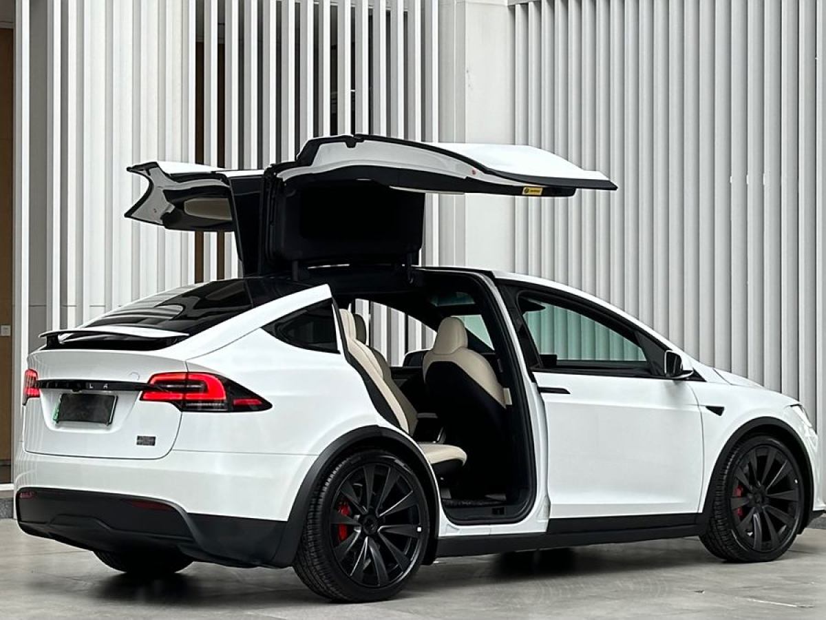 特斯拉 Model X  2023款 三電機全輪驅(qū)動 Plaid版圖片