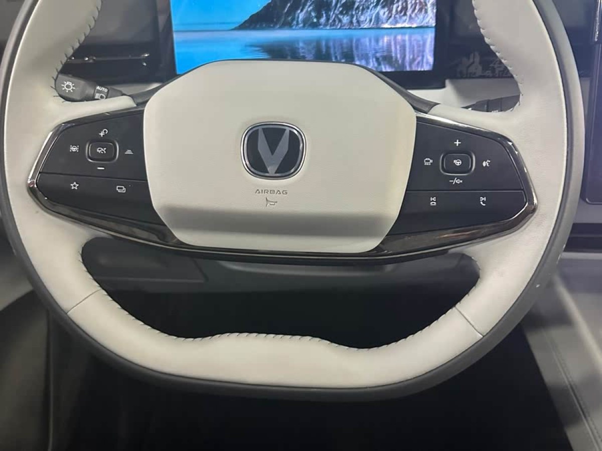 長(zhǎng)安 長(zhǎng)安UNI-Z  2025款 1.5T 豪華型圖片