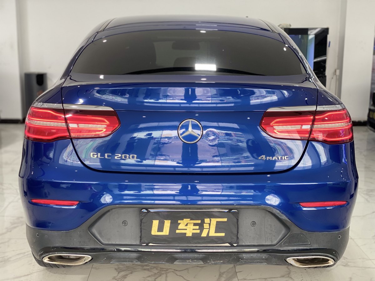 2017年6月奔馳 奔馳GLC  2023款 GLC 300 4MATIC 轎跑SUV