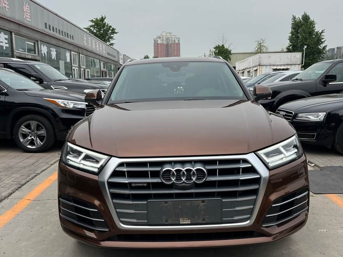 奧迪 奧迪Q5L  2018款  40 TFSI 榮享時(shí)尚型 國VI圖片