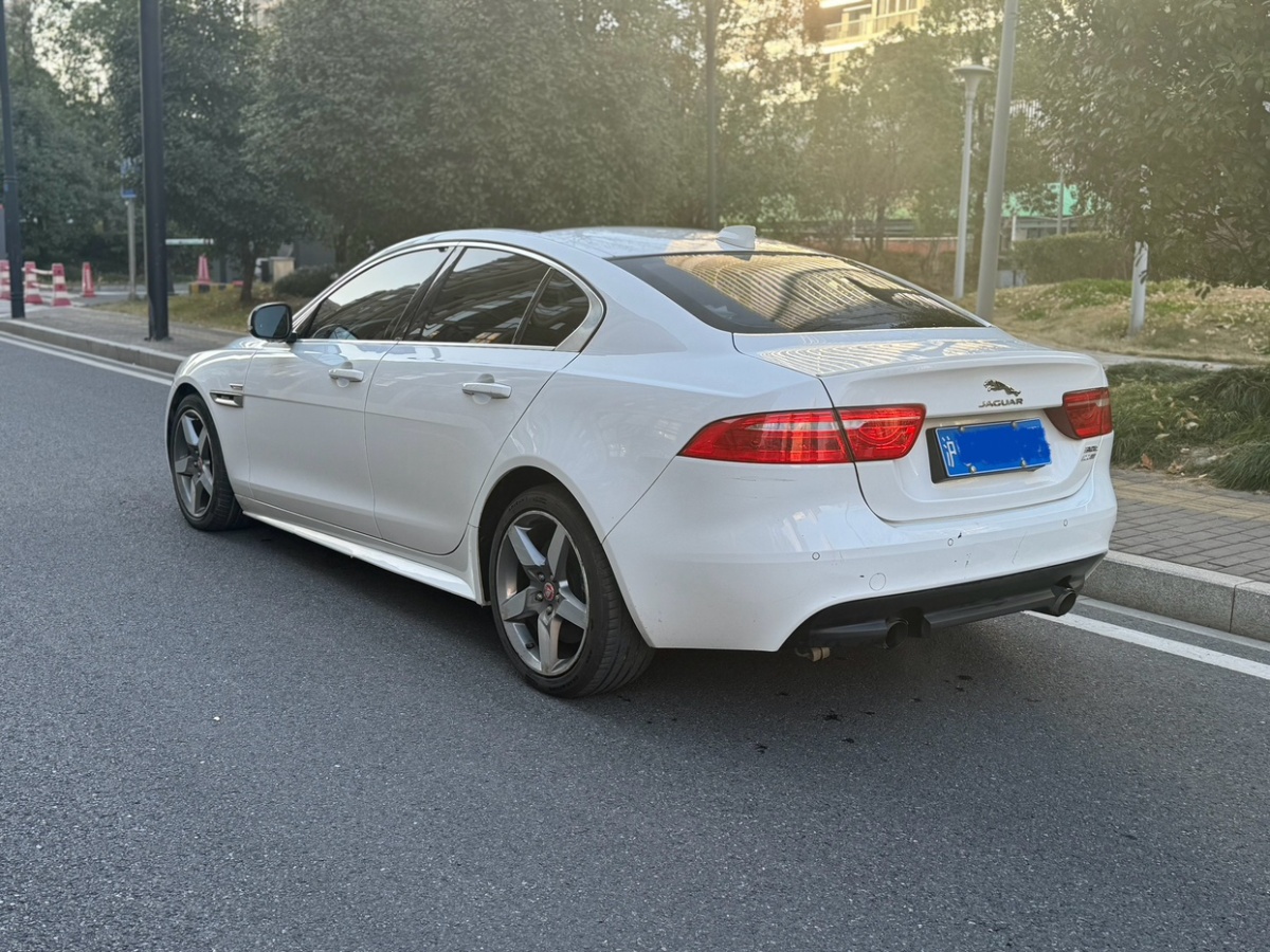 捷豹 XE  2018款 2.0T 200PS 兩驅(qū)R-Sport運動版圖片