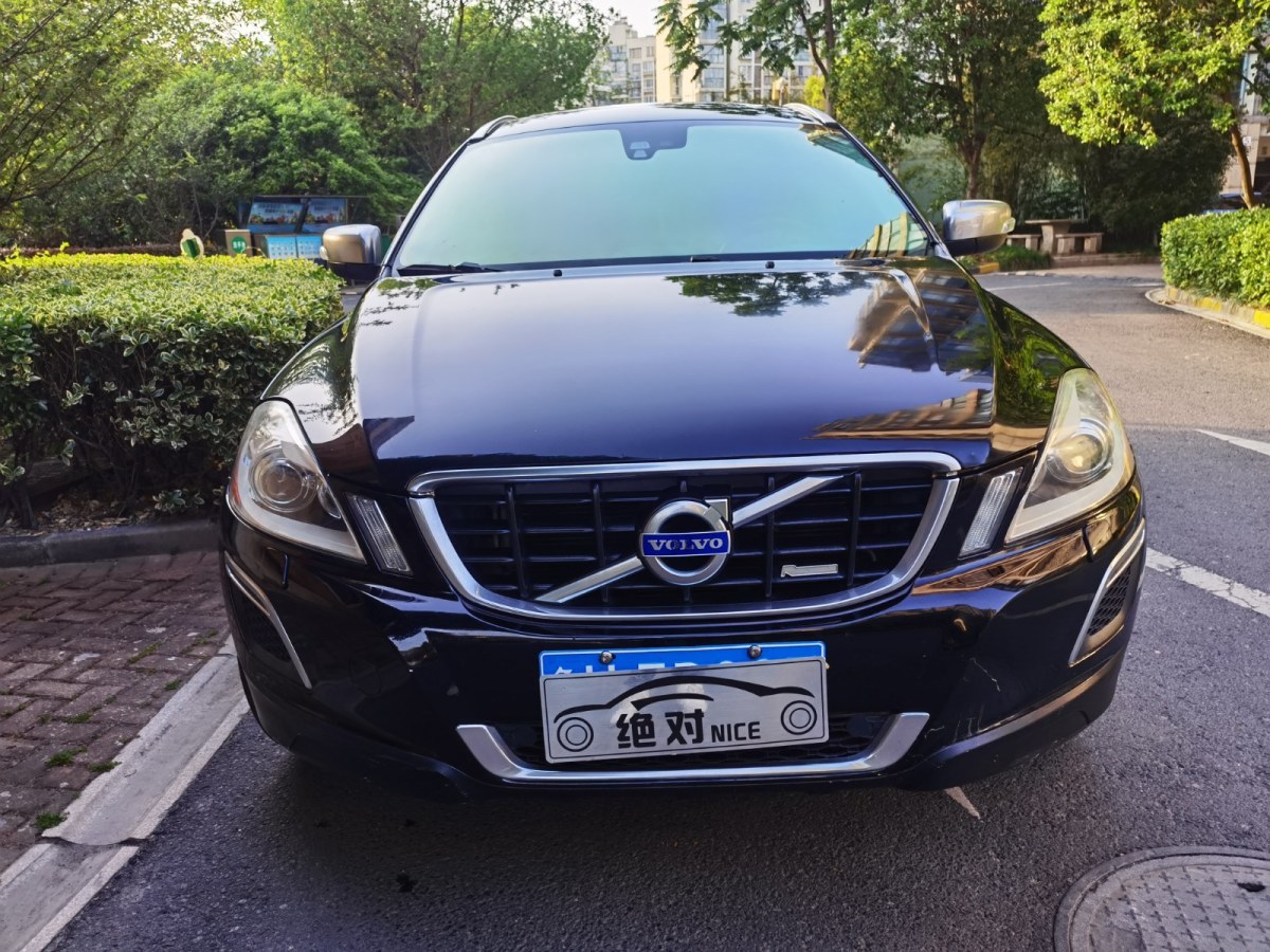 沃爾沃 XC60  2011款 2.0T R-Design 個(gè)性運(yùn)動版圖片