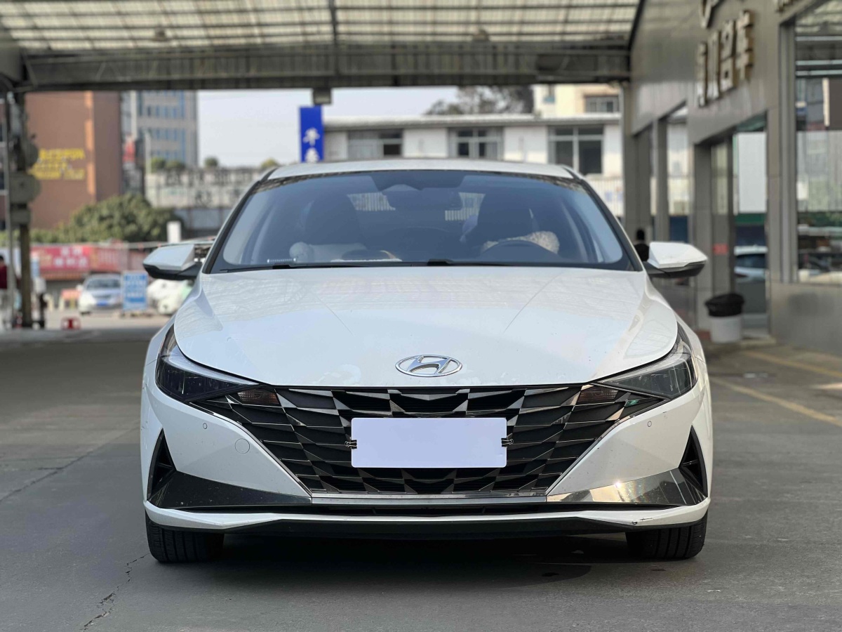 現(xiàn)代 伊蘭特  2022款 1.5L CVT LUX尊貴版圖片