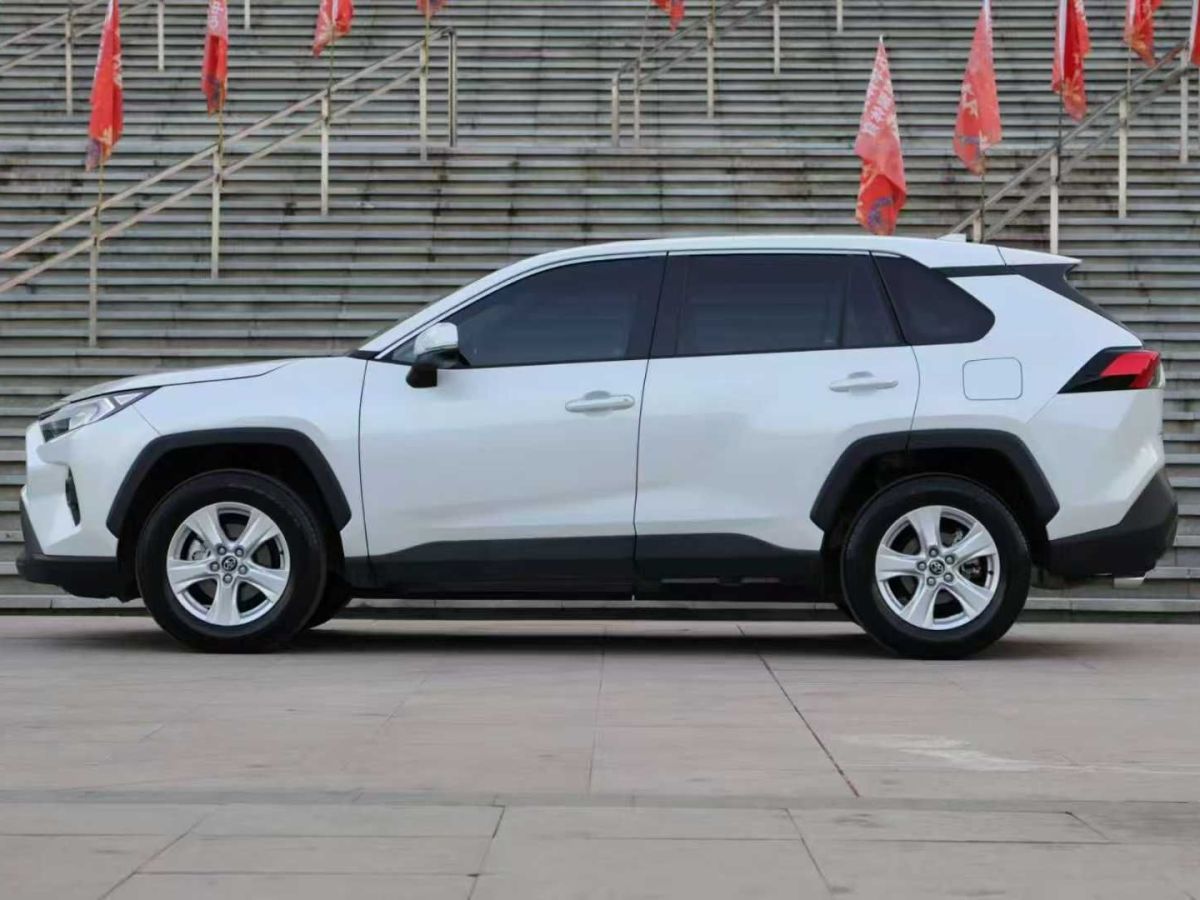 豐田 RAV4榮放  2024款 2.0L CVT四驅(qū)探險Plus版圖片