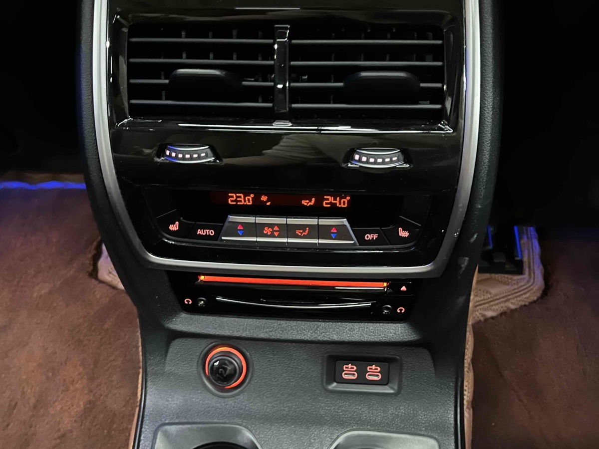 宝马 宝马X7  2021款 改款 xDrive40i 行政型M运动套装图片