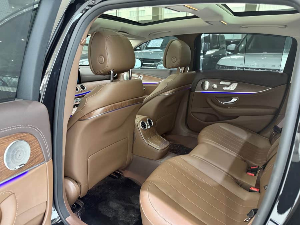 奔馳 奔馳E級(jí)  2023款 改款 E 300 L 豪華型圖片