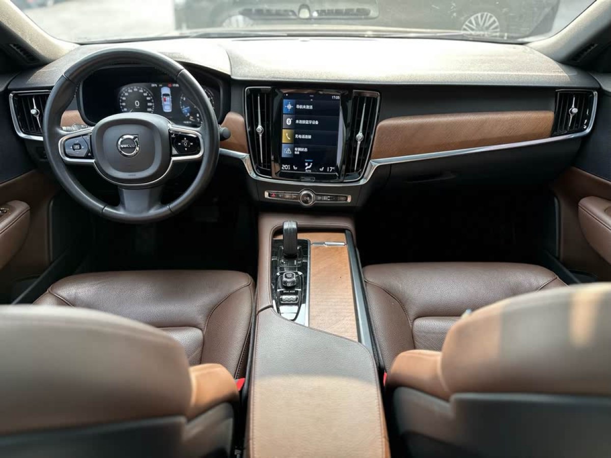 沃爾沃 S90  2021款 B5 智逸豪華版圖片