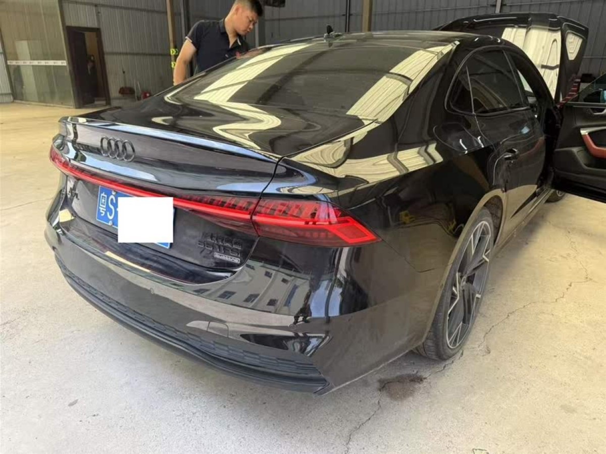 奧迪 奧迪A7L  2023款 45 TFSI quattro S-line 黑武士版圖片