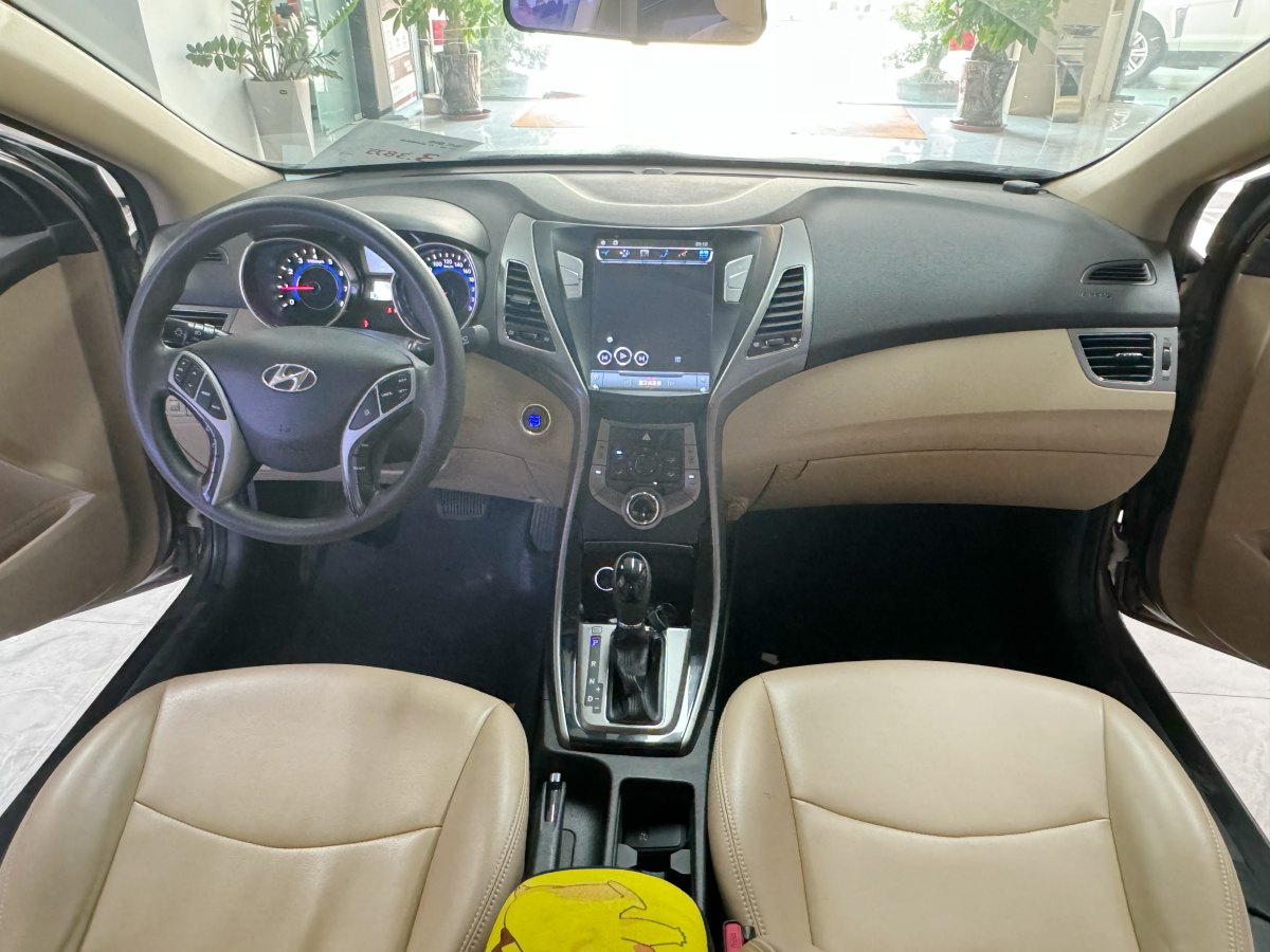 2014年10月現(xiàn)代 朗動  2013款 1.6L 自動領先型