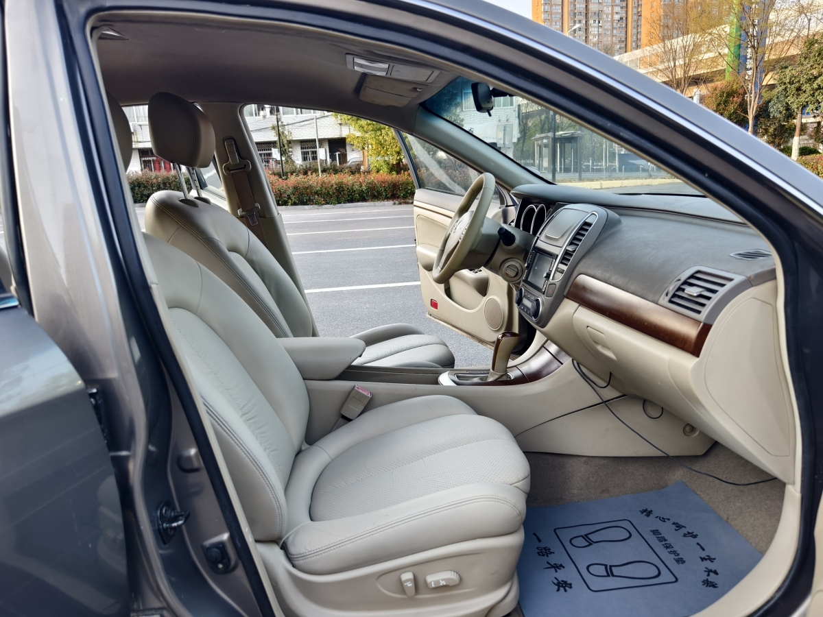 日產(chǎn) 軒逸  2009款 2.0XL CVT豪華天窗版圖片