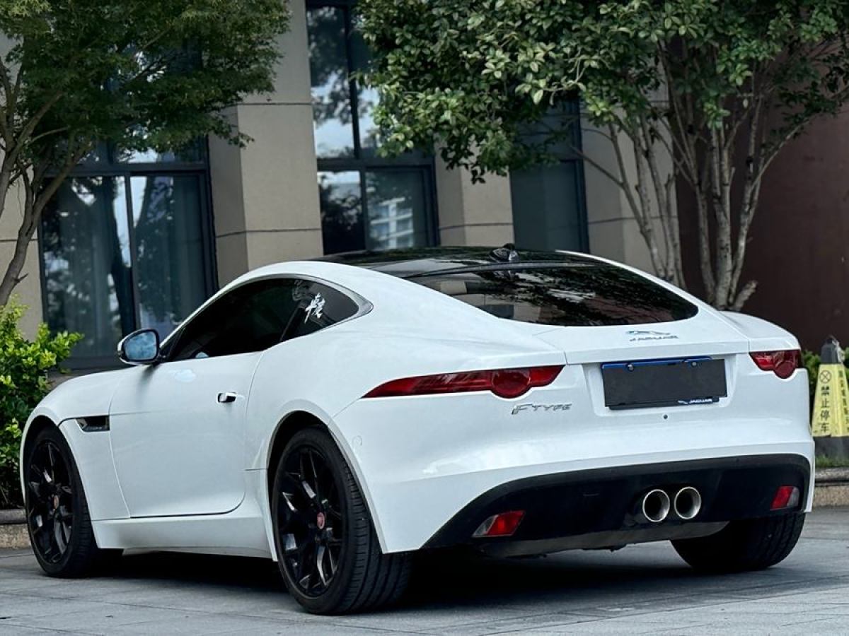 捷豹 F-TYPE  2016款 3.0T 硬頂版圖片