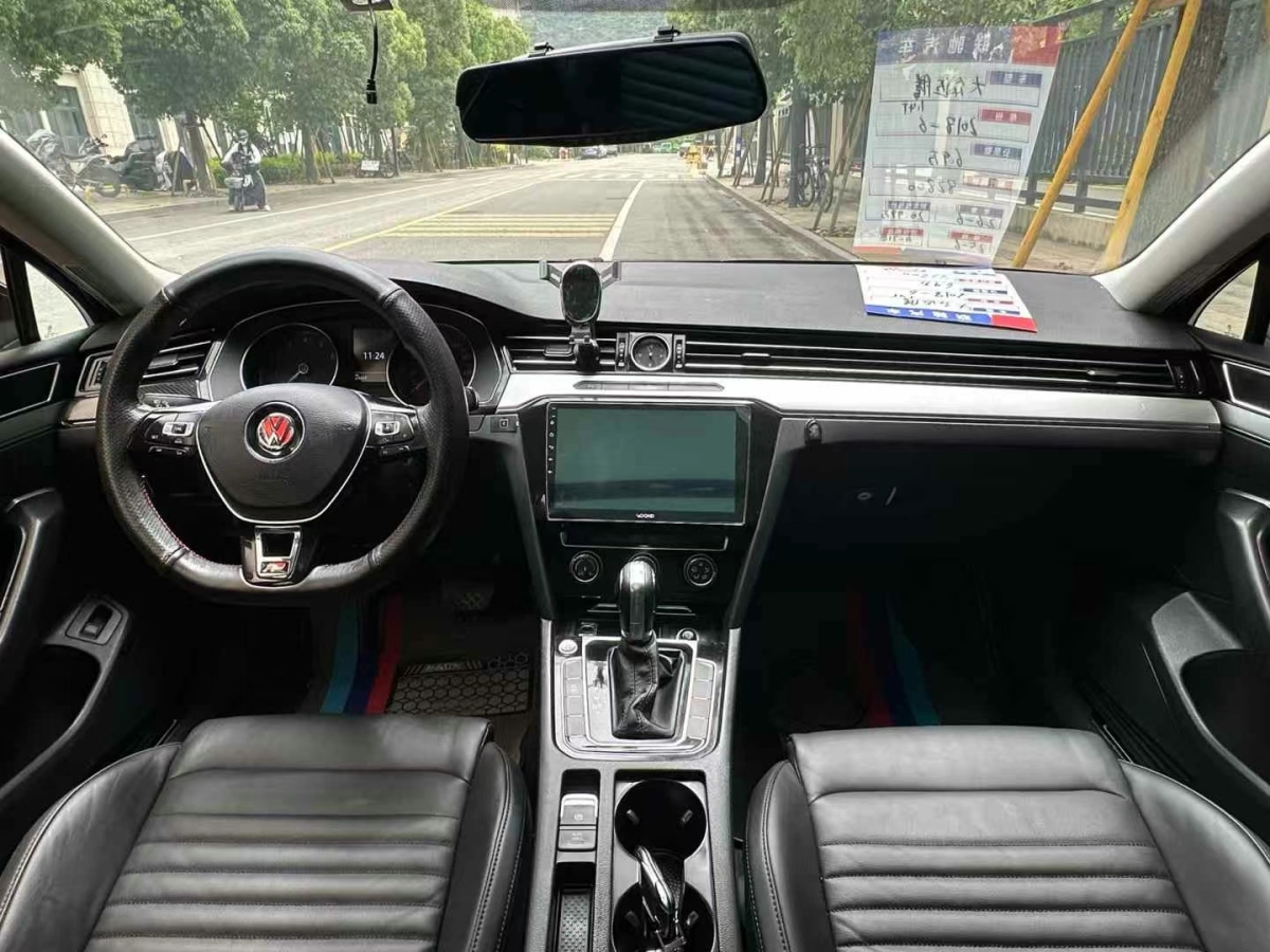 大眾 邁騰  2018款 280TSI DSG 領(lǐng)先型圖片