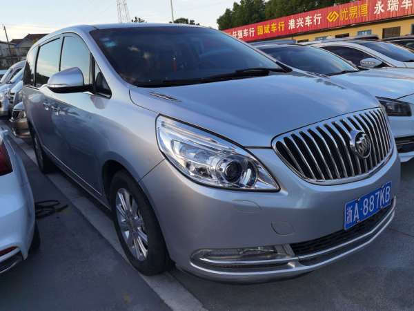 别克 GL8  2011款 3.0L XT豪华商务旗舰版