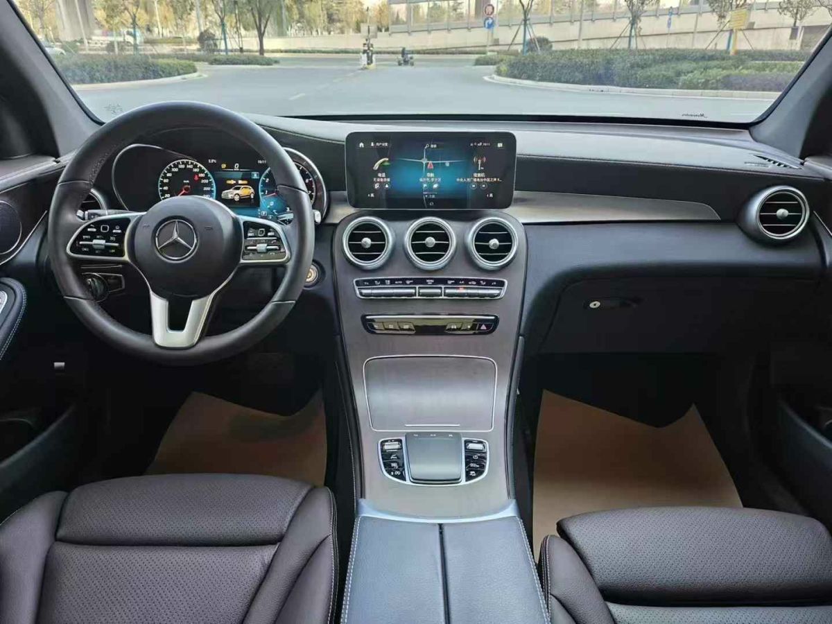 奔馳 奔馳GLC  2021款 GLC 300 4MATIC 轎跑SUV圖片