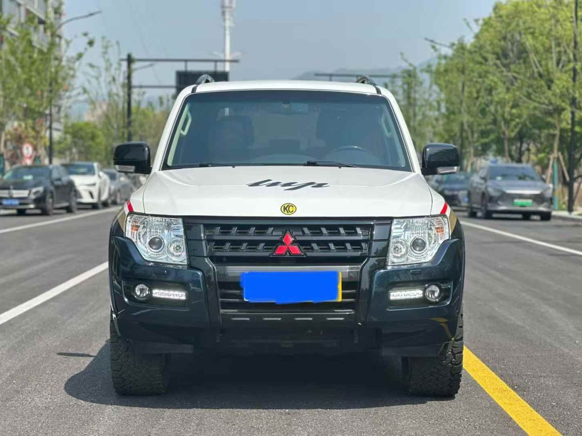 三菱 帕杰羅  2019款 3.0L 自動尊貴版圖片