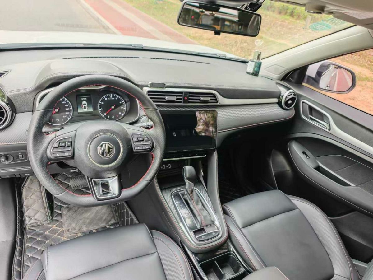 名爵 名爵ZS  2020款 全球百萬暢銷款 1.5L 手動65寸巨幕天窗版圖片