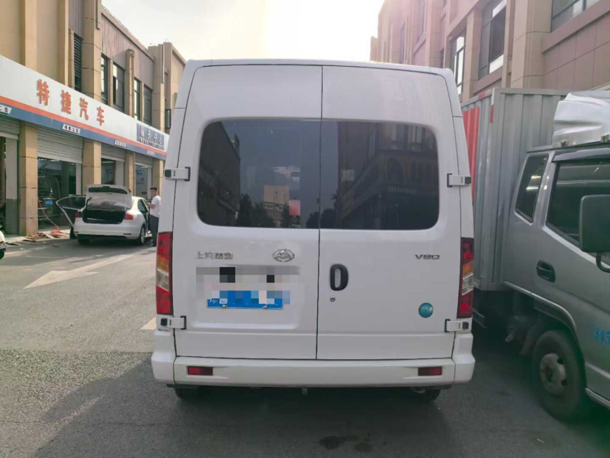 上汽大通 V80新能源  2023款 EV80 PLUS 多功能乘用車圖片