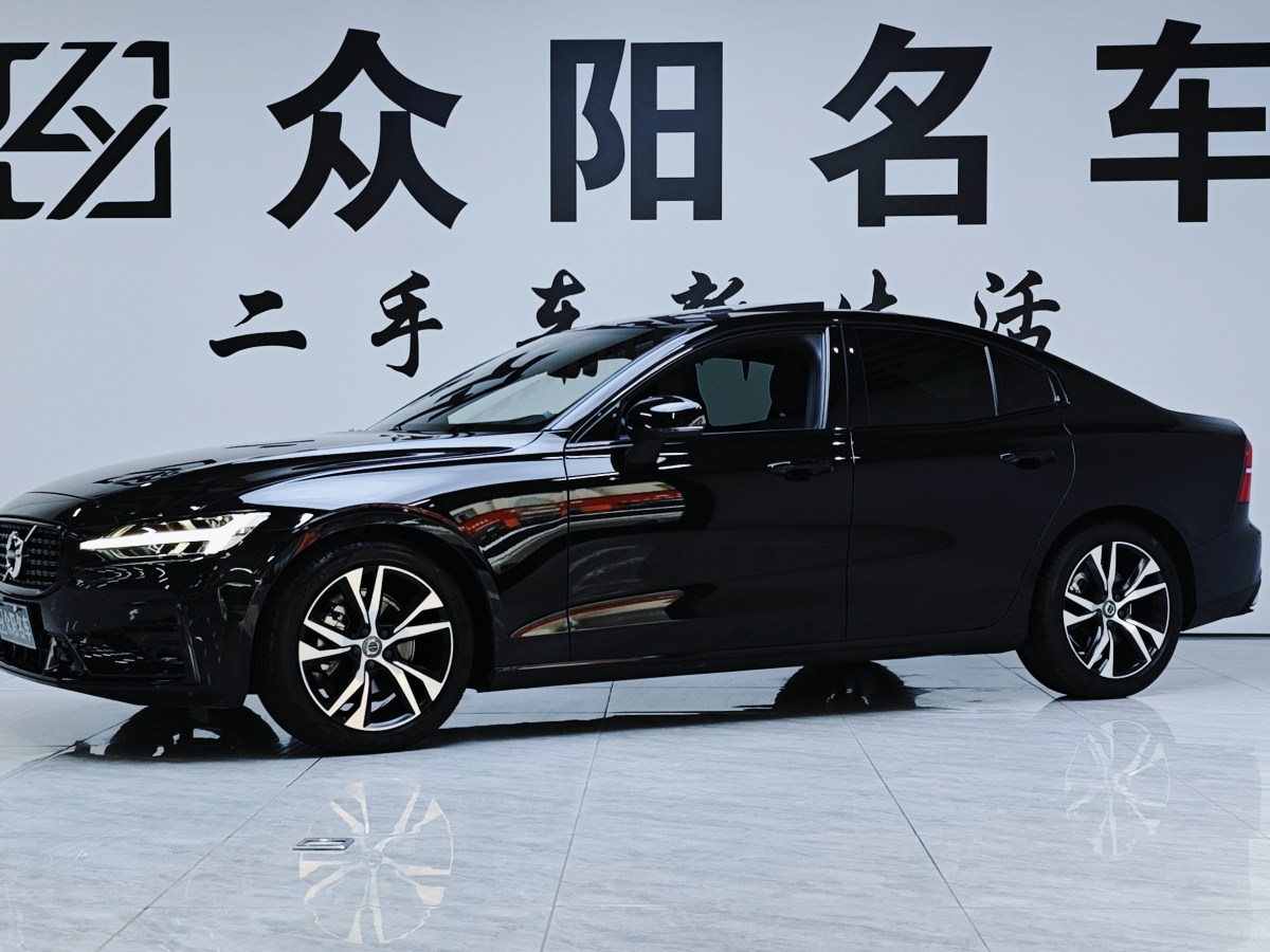 沃爾沃 S60L  2022款 B4 智遠(yuǎn)運(yùn)動版圖片