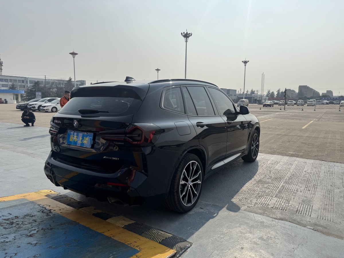 寶馬 寶馬X3  2023款 改款 xDrive30i 領(lǐng)先型 M曜夜套裝圖片