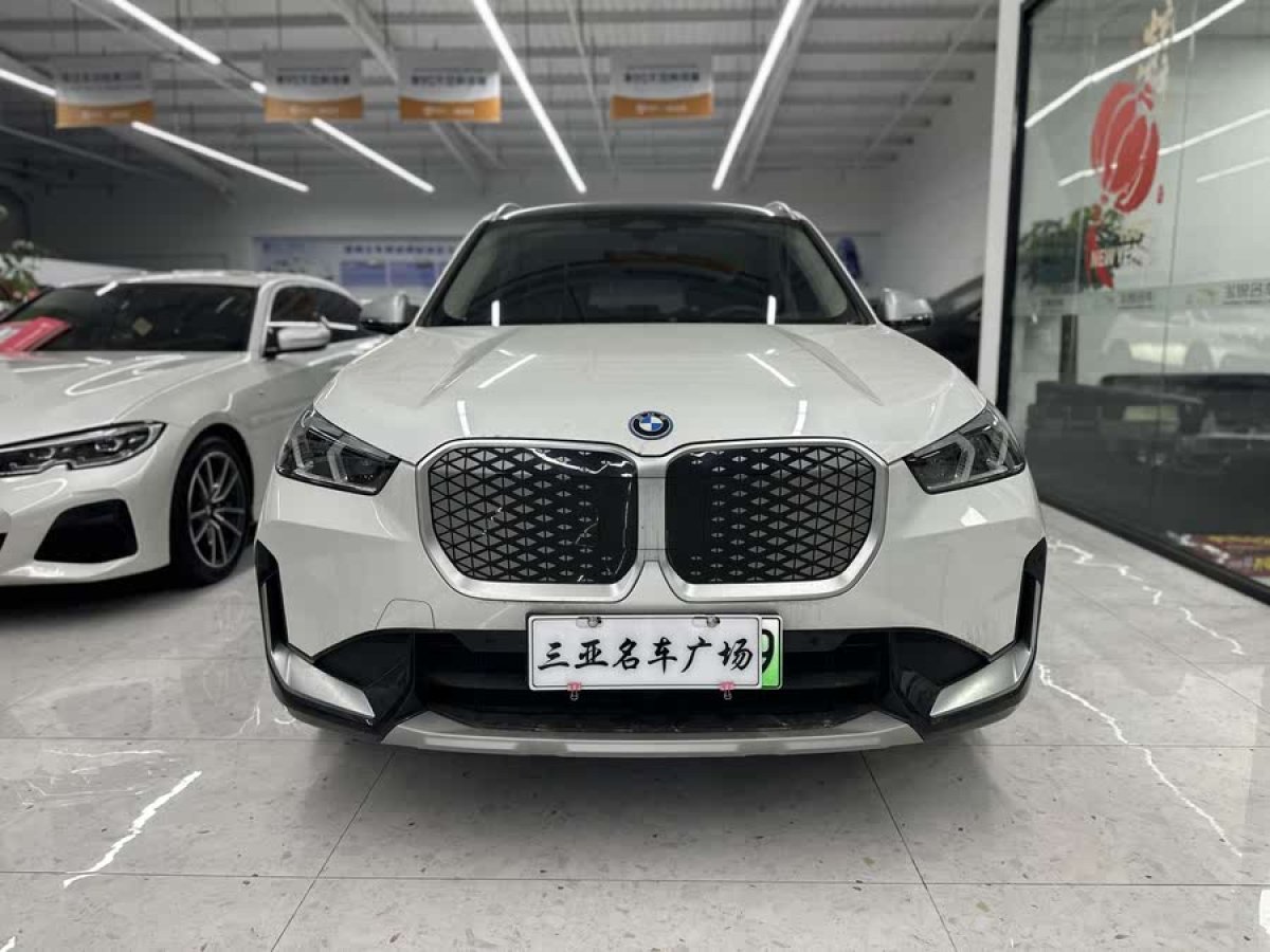 寶馬 寶馬iX1  2023款 xDrive30L X設(shè)計(jì)套裝圖片