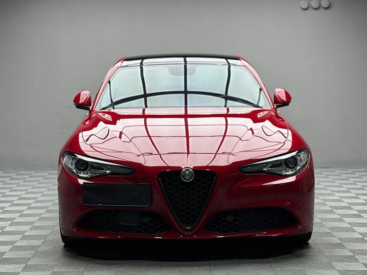 阿爾法·羅密歐 Giulia  2017款 2.0T 200HP 豪華版圖片